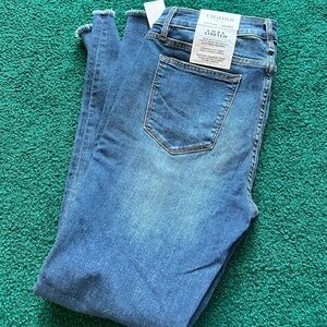 Distressed Skinny Jean